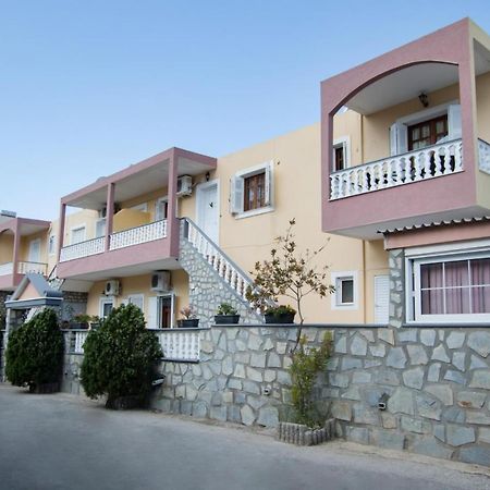 Roumeliotis House Leilighet Kárpathos Eksteriør bilde