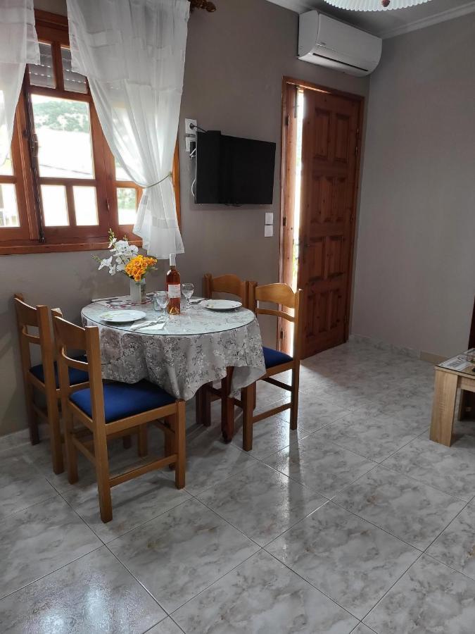 Roumeliotis House Leilighet Kárpathos Eksteriør bilde