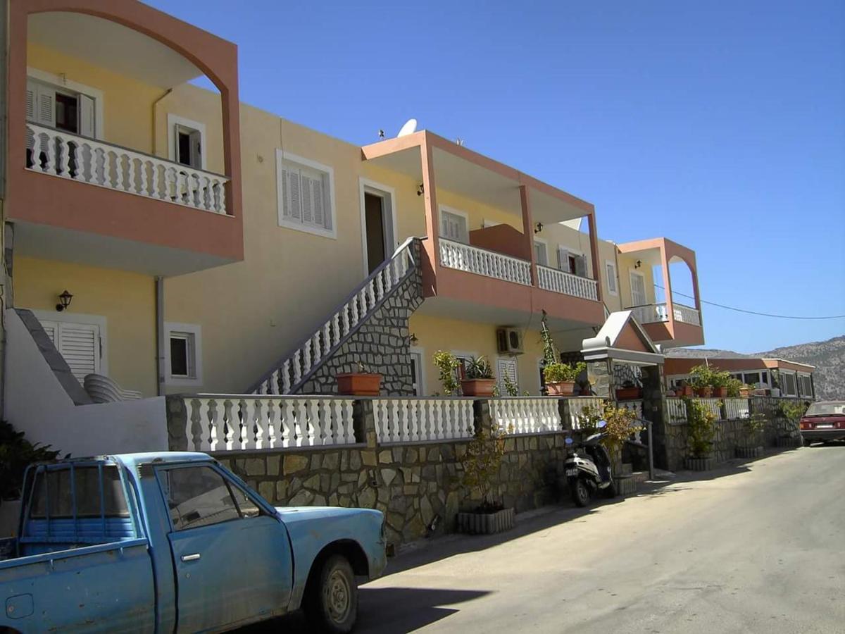 Roumeliotis House Leilighet Kárpathos Eksteriør bilde